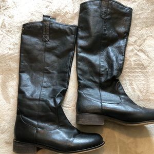 Black Tall Boots